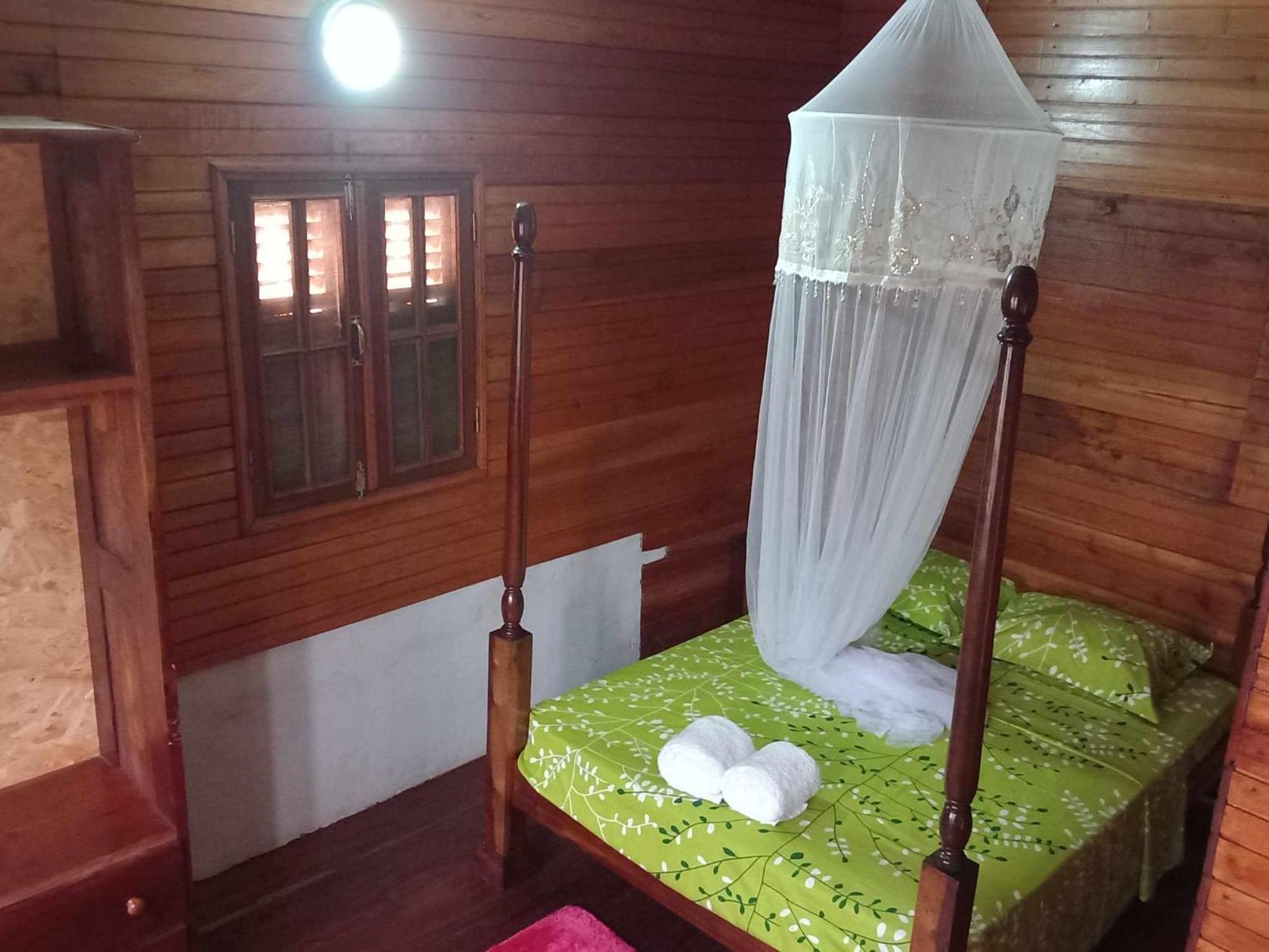 Mionga Hotel Santa Cruz Buitenkant foto