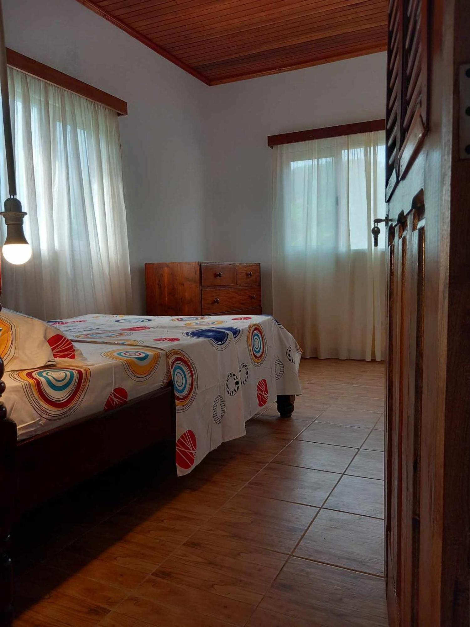 Mionga Hotel Santa Cruz Buitenkant foto