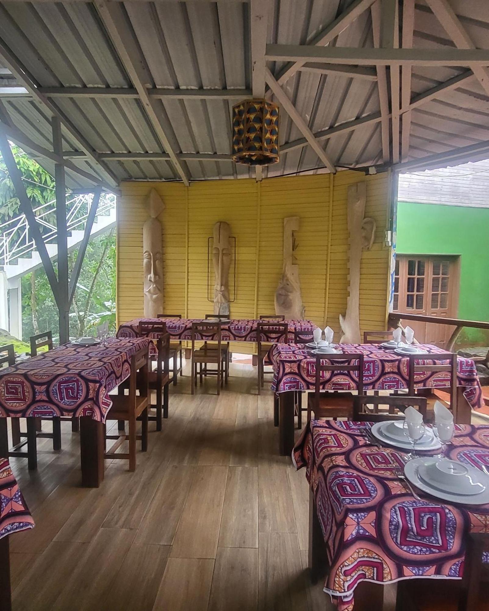 Mionga Hotel Santa Cruz Buitenkant foto