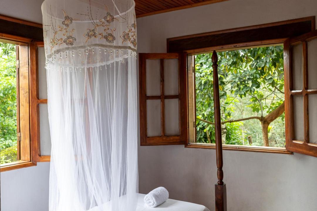 Mionga Hotel Santa Cruz Buitenkant foto